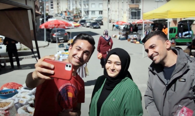 &quot;Hem muhafazakarız hem devrimci&quot; 