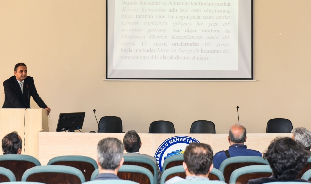 ‘Türkçe çok köklü bir dildir’