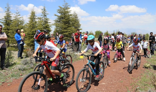 Yarışlar nefes kesti