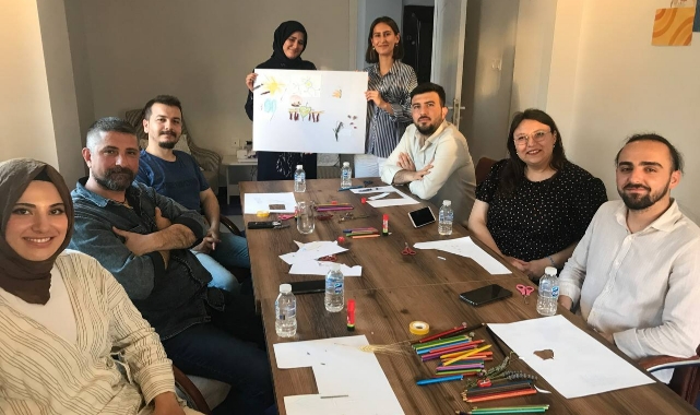 Bu çalışma ile farkındalık kazanıyorlar