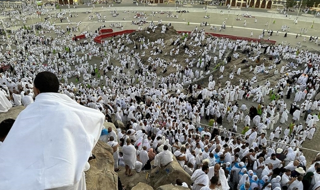 Hacı adayları Arafat&#039;ta
