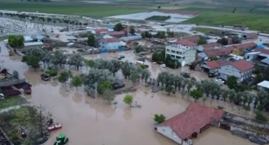 Karaman’ı sel vurdu