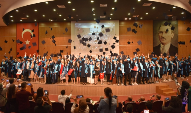 KMÜ’de mezuniyetler sona erdi