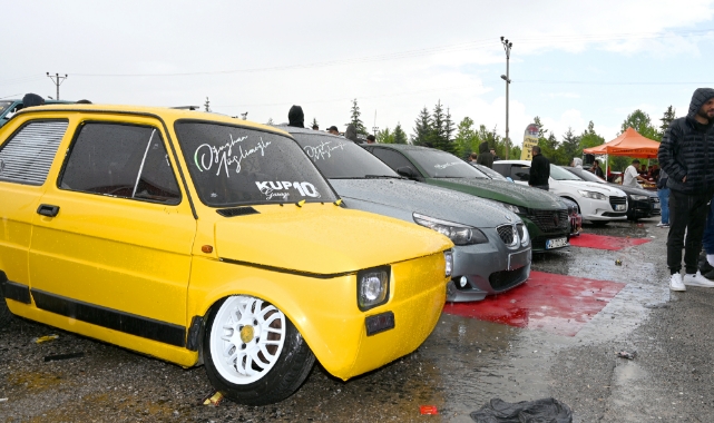 Modifiye ve klasik araçlar festivali