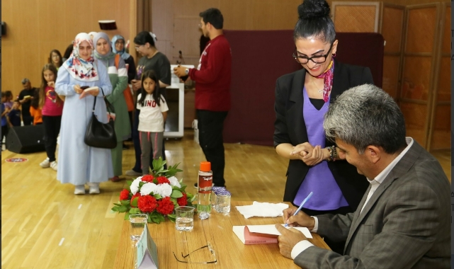 "Mutlu aile başarılı çocuk"