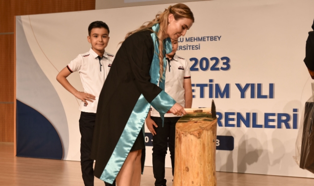 Öğrencilerin mezuniyet coşkusu