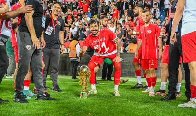 Taraftarın gözdesi veda etti