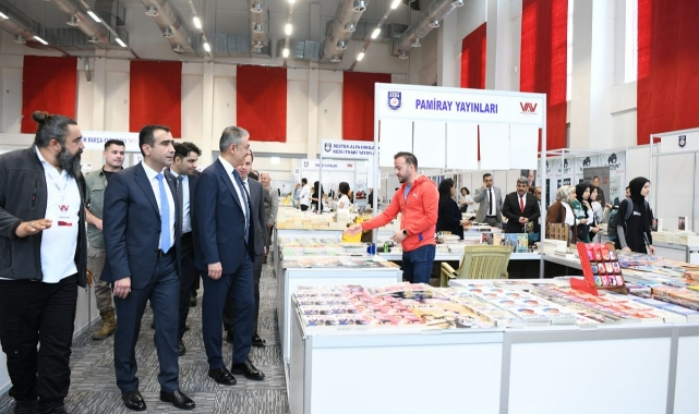 Vali Akkoyun açılışa katıldı