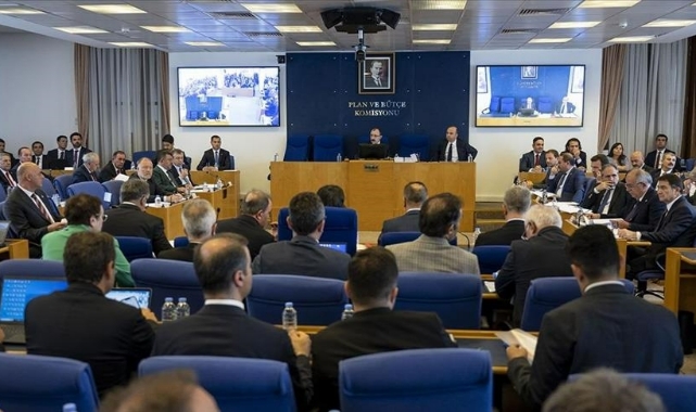 Emekli maaşına zam yükseltildi