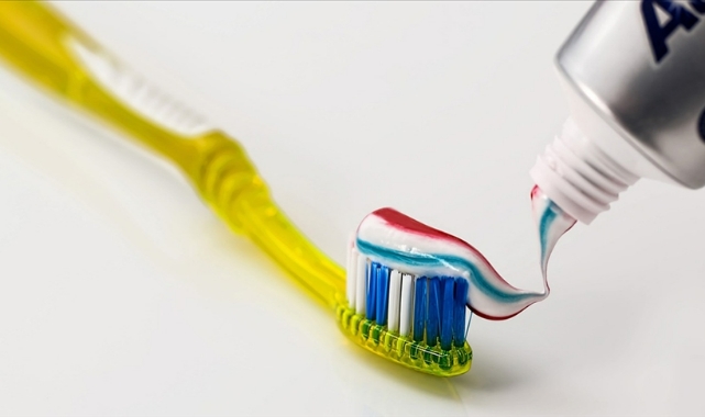 Gece diş fırçalamak kalp hastalığını tetikliyor