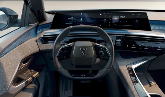 Kamuflajlı yeni Peugeot 3008 yollarda