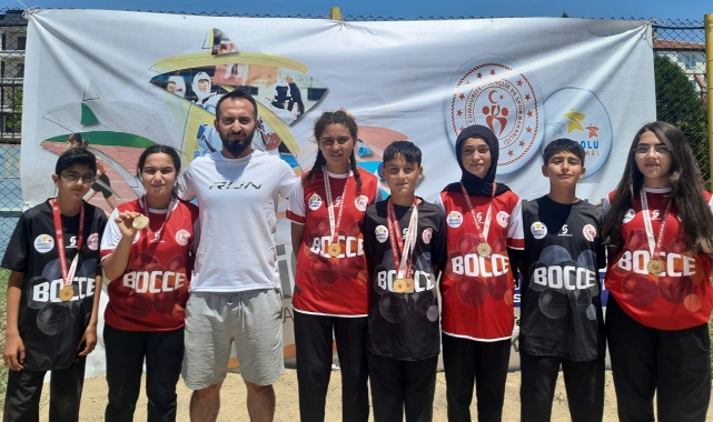 Karaman yarı finalde!