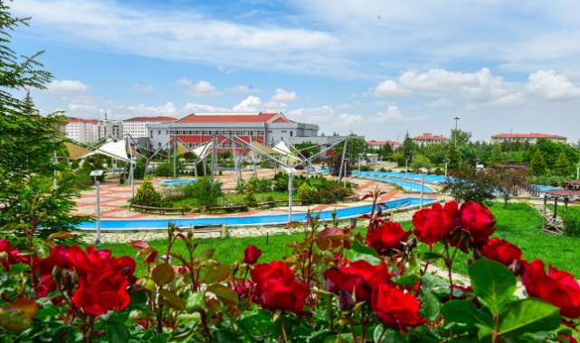 “KMÜ öğrenci odaklı bir üniversite”