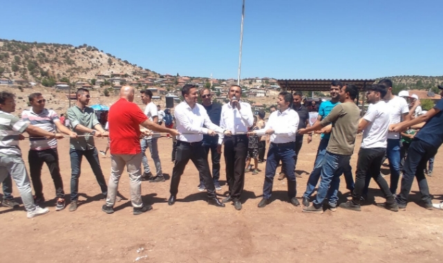 Milletvekilleri şenliğe katıldı