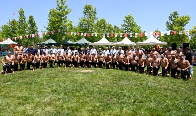 Pehlivanlar kozlarını paylaştı