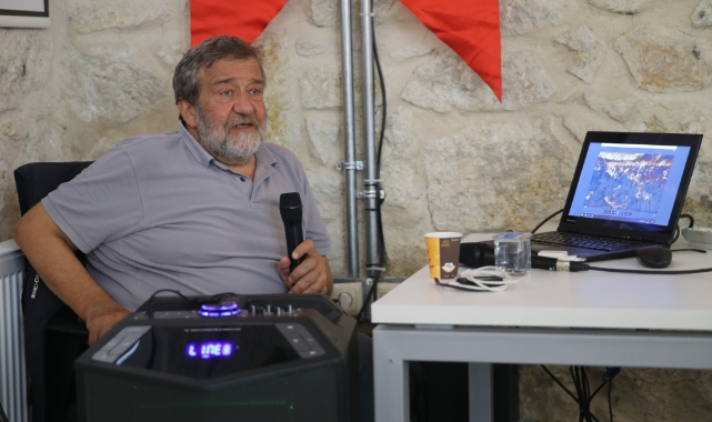 Coşkun Aral'dan gençlere tavsiyeler