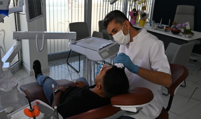 Fatih Kutsal Diş Kliniği açıldı