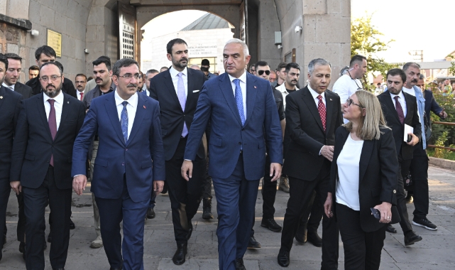 "İnsanlığın umudu ve sığınağı olmuştur"