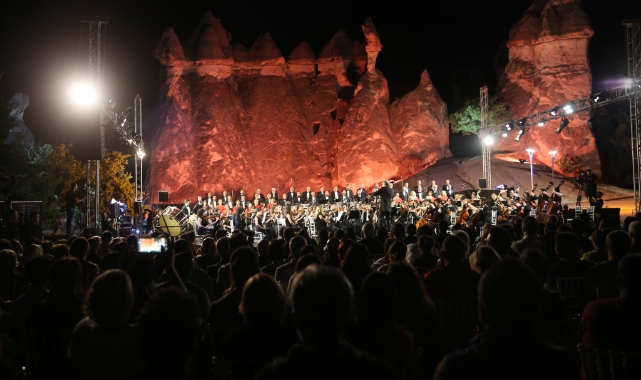 Kapadokya&#039;da sanatseverlerle buluştu