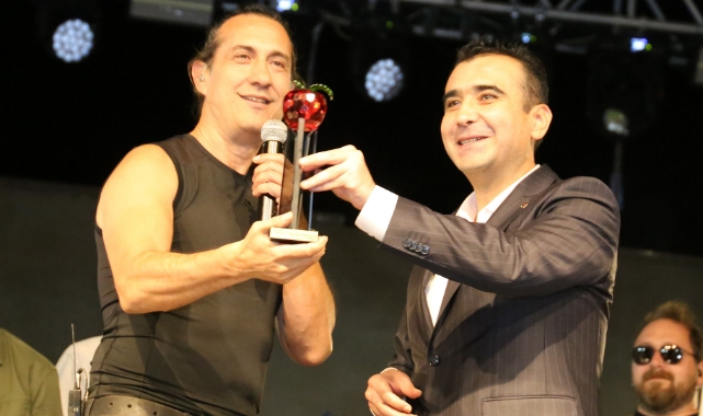 Kıraç unutulmaz bir gece yaşattı