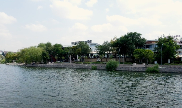 Mogan Gölü'nün dip çamuru temizlendi