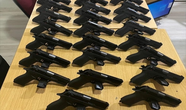 O araçtan cephanelik çıktı