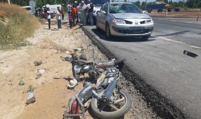 Otomobille çarpışan motosikletin sürücüsü yaralandı