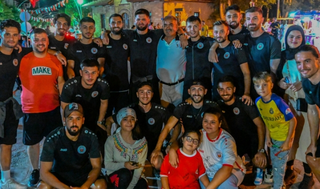 Taraftar ile buluştular