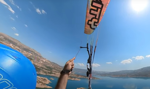 Yamaç paraşütü festivale damga vurdu