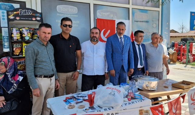 Yeniden Refah’tan aşure ikramı