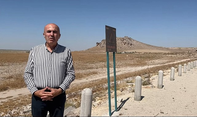 Çiftçi dört gözle su bekliyor