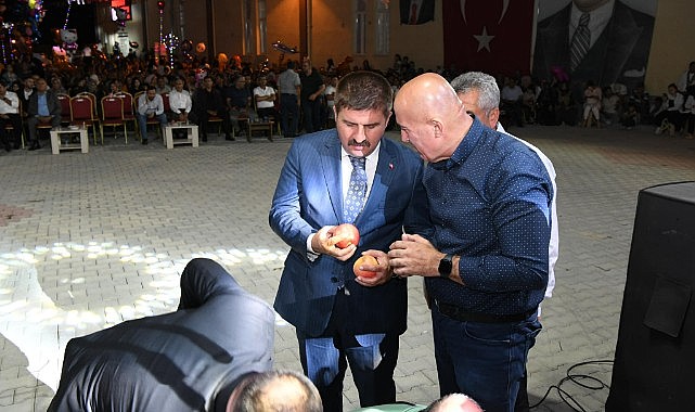 Elma festivali coşkuyla kutlandı