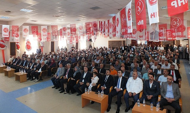 MHP&#039;de bayrak değişimi - Karaman