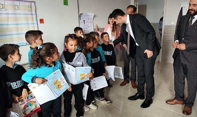 Kaymakam Kaya öğretmen ve öğrencilerle buluştu
