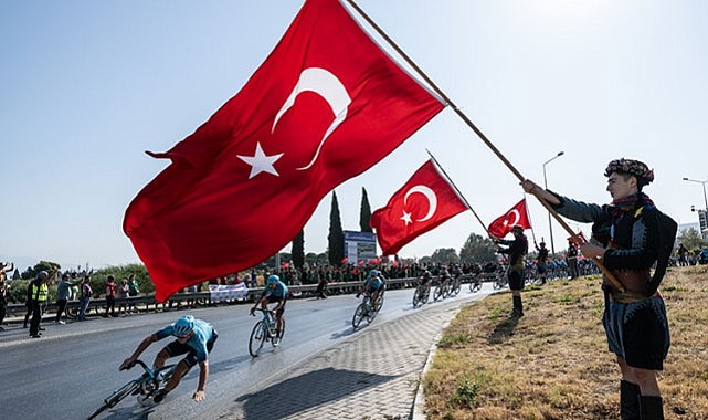 Lutsenko genel klasman liderliğini sürdürdü