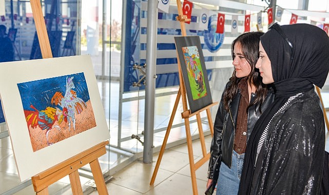 “Dövüşen horozlar”