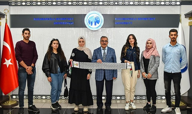 Hüzünlerine ortak oldu