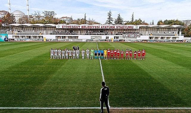 İlk yarıda gol sesi çıkmadı: 0-0