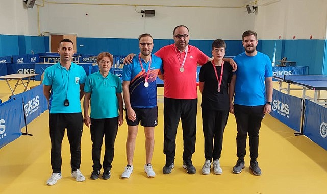 Masa tenisi turnuvası düzenlendi