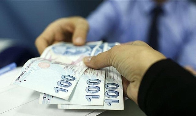 Öğrenim kredisi ve burs ödemeleri başladı