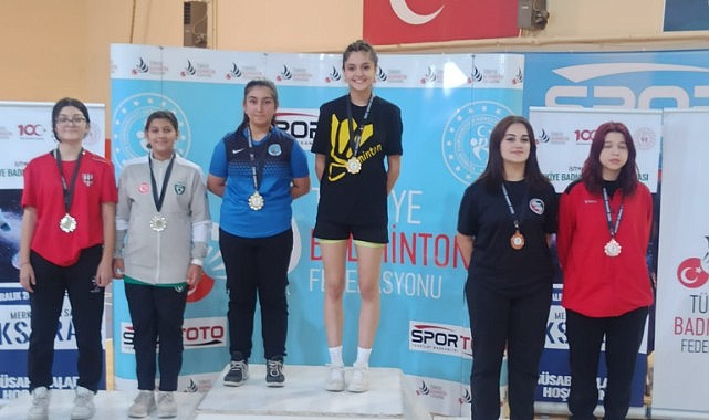 Başarıya doymuyorlar