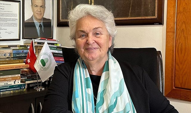 Mevlana'nın mesajlarını dünyaya anlatıyor