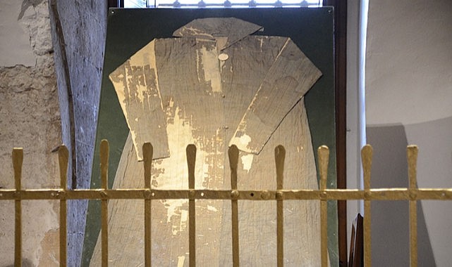 Mevlana'ya ait kıyafetler sergileniyor 