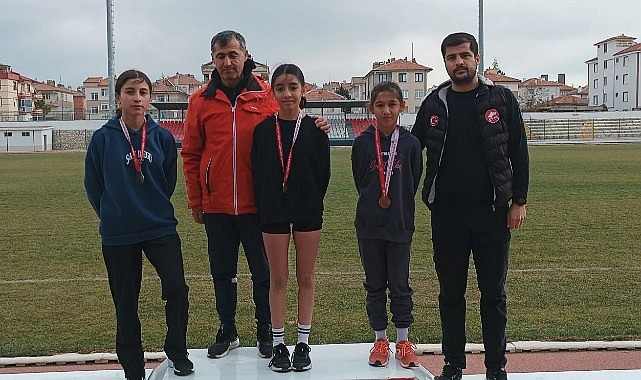 Öğrencilerden atletizm başarısı!          
