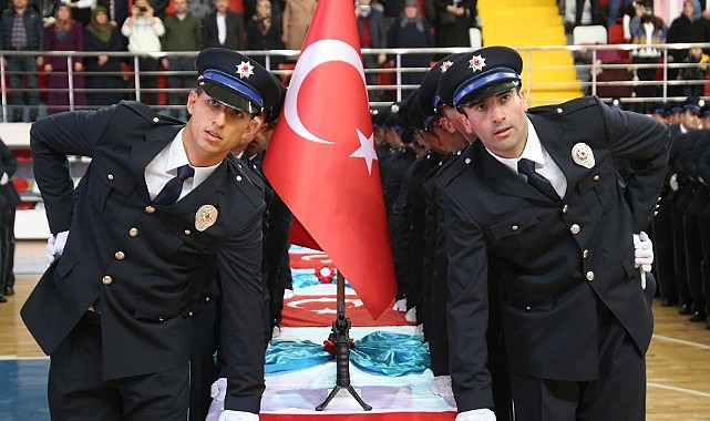 POMEM'de mezuniyet coşkusu