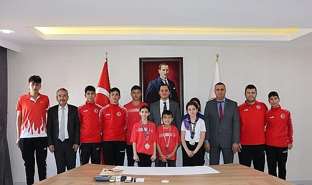 Şampiyonlardan Kaymakam Ünlü ‘ye ziyaret