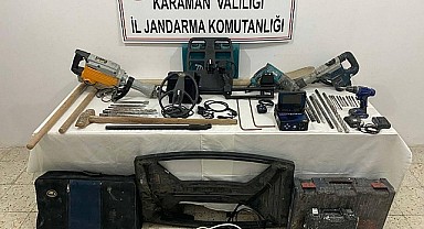 Defineciler suçüstü yakalandı