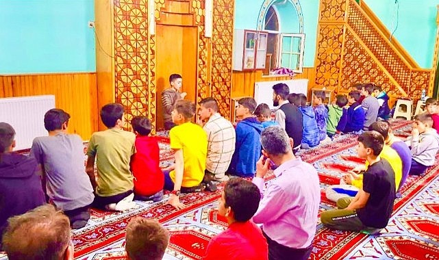 Haydi çocuklar camiye