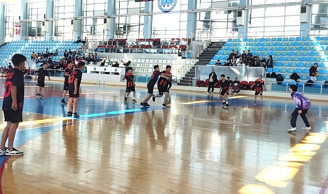 Hentbol &#039;un kalbi Karaman&#039;da atacak