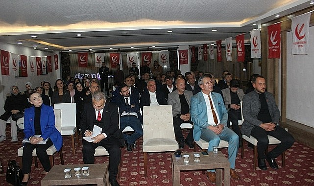 &quot;Hızla büyüyen bir partiyiz&quot;